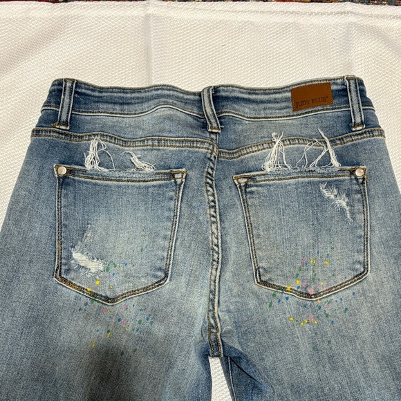 Judy Blue Light Wash Distressed Skinny Jeans - Picture 15 of 15